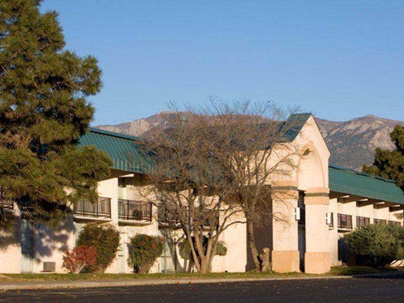 Hotel Ramada By Wyndham Albuquerque East Esterno foto